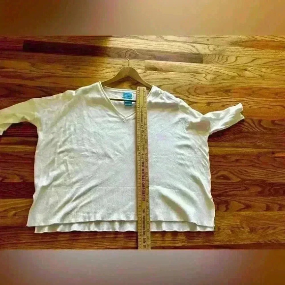 SURVIVAL - white oversized v-neck sweater, fitted elbow length sleeves. … - Picture 8 of 10